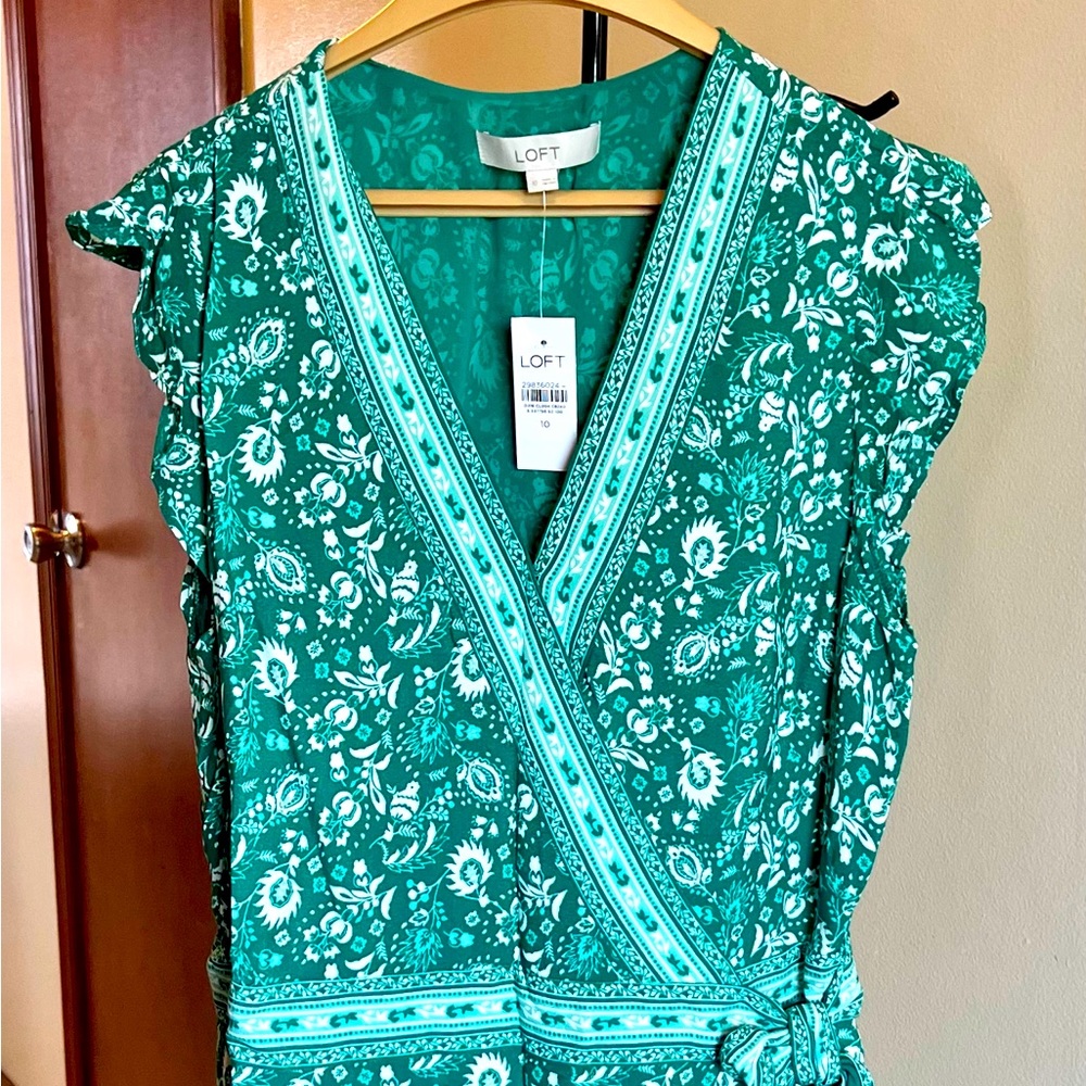 NWT; Size 10 LOFT Sleeveless Wrap Dress